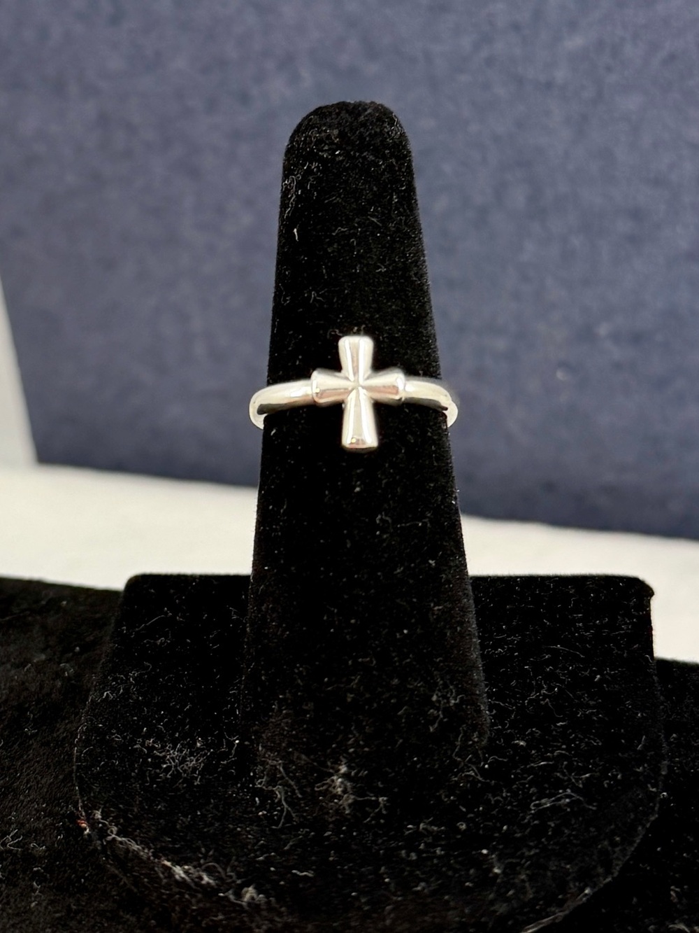 JAMES AVERY Sterling Silver St. Teresa Mini 3-D Cross Ring; Size 5.75; RETIRED
